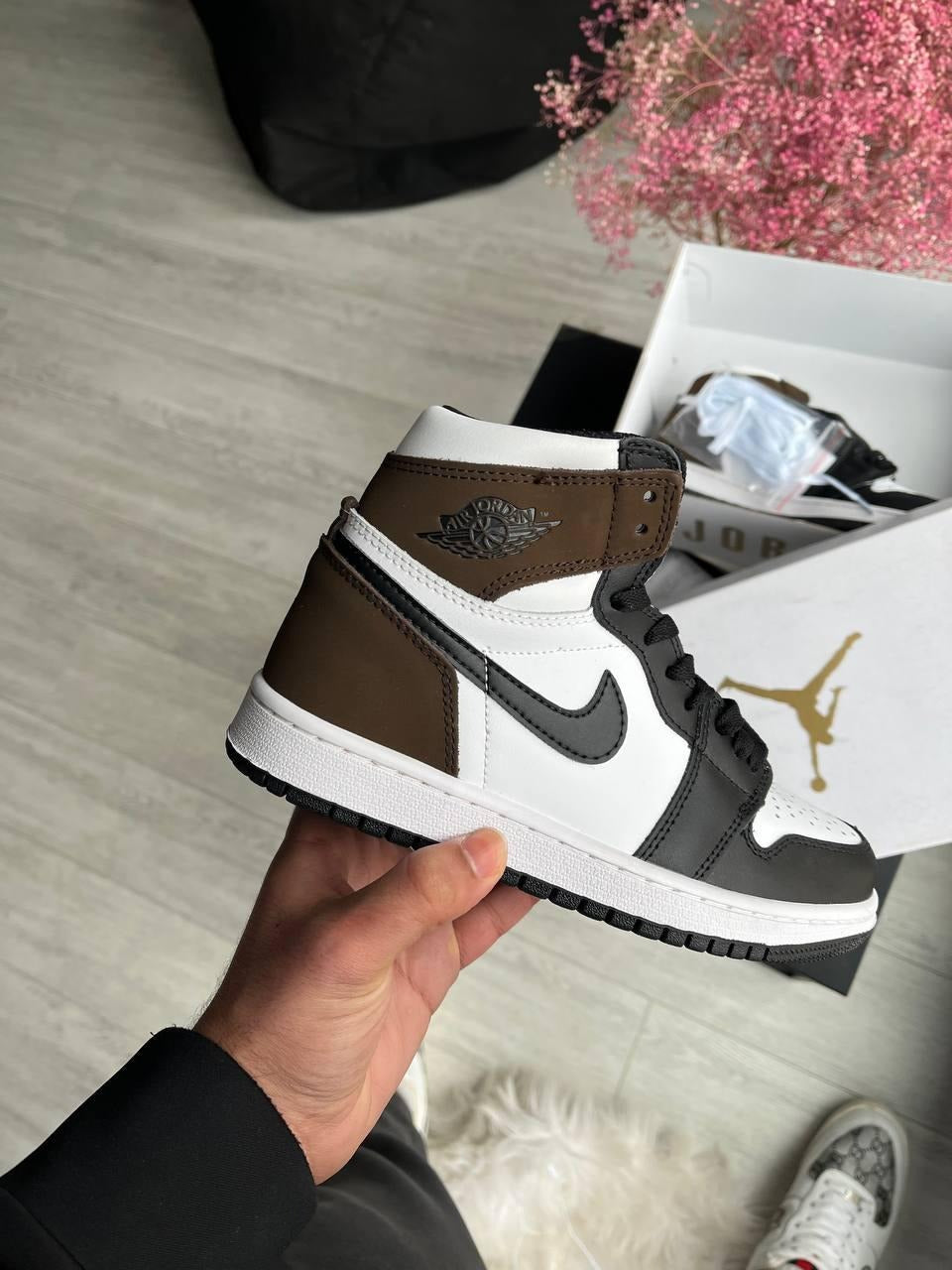 Nike Air Jordan 1 Mid “Mocha Black/White”