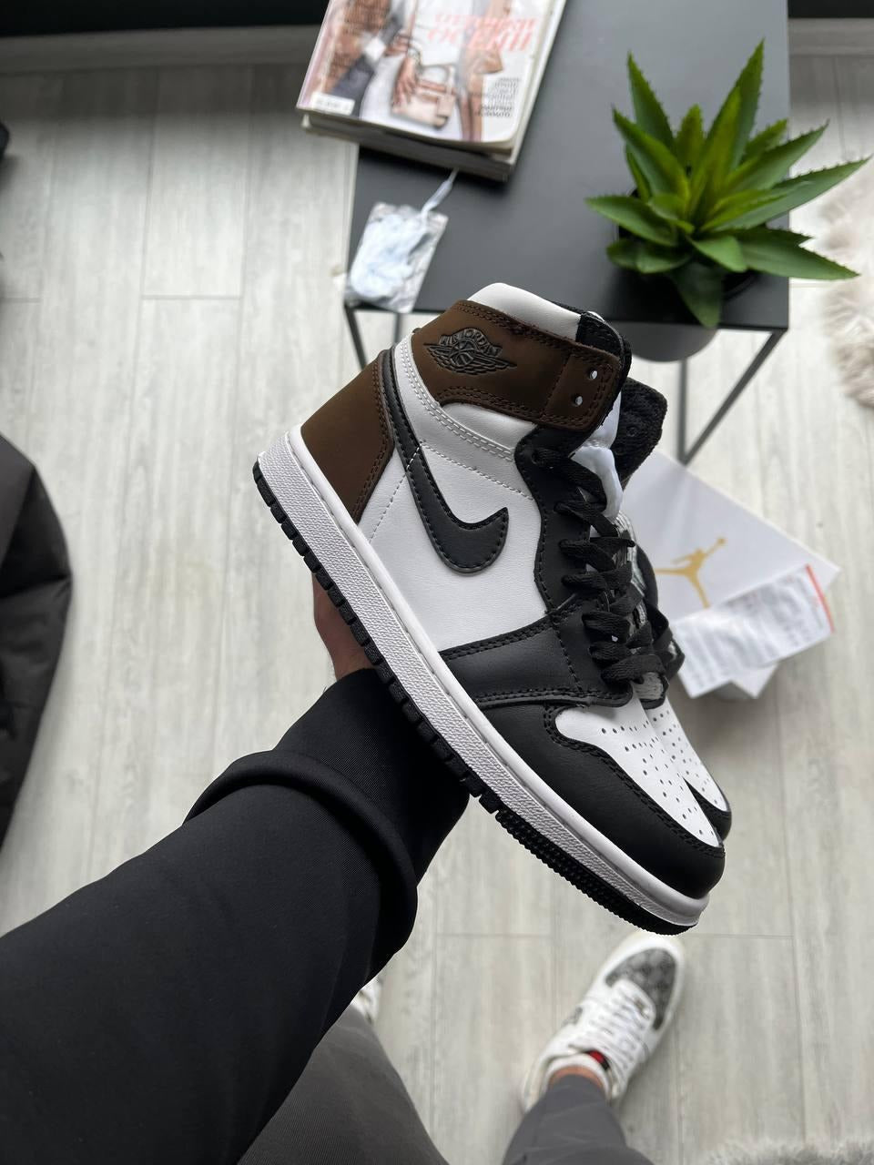Nike Air Jordan 1 Mid “Mocha Black/White”