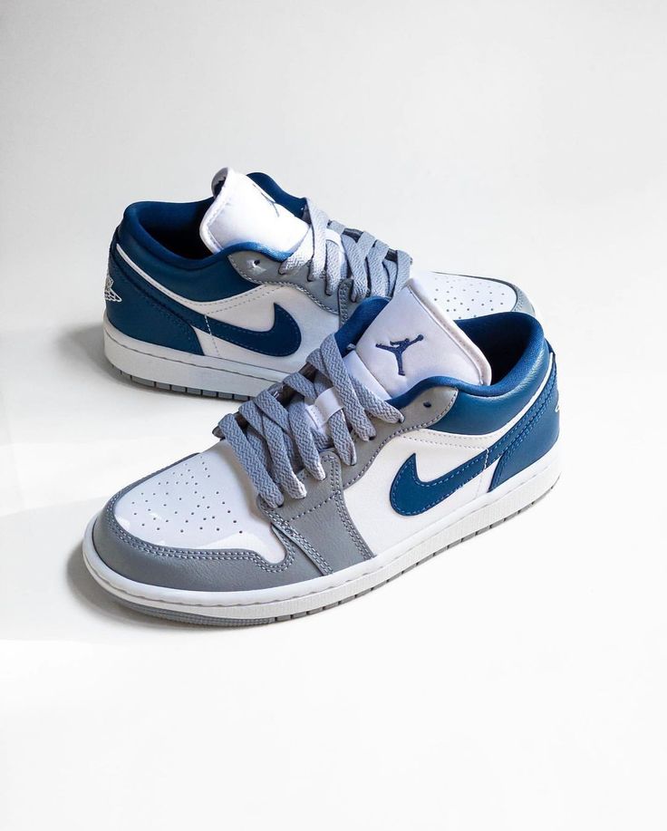 Nike Air Jordan 1 Low "Stealth/French Blue" – Clean Navy/Grey