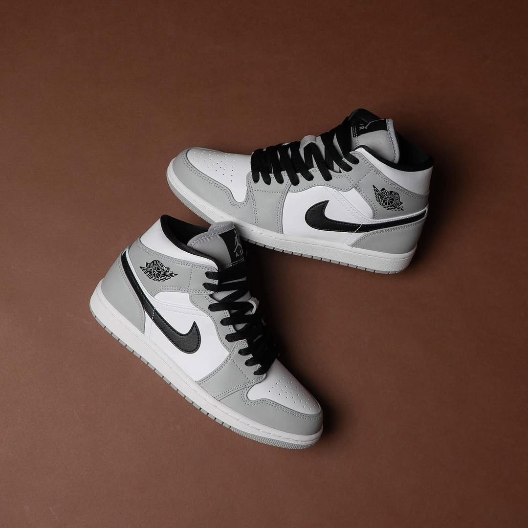 Nike Air Jordan 1 Mid "Smoke Grey/Black"