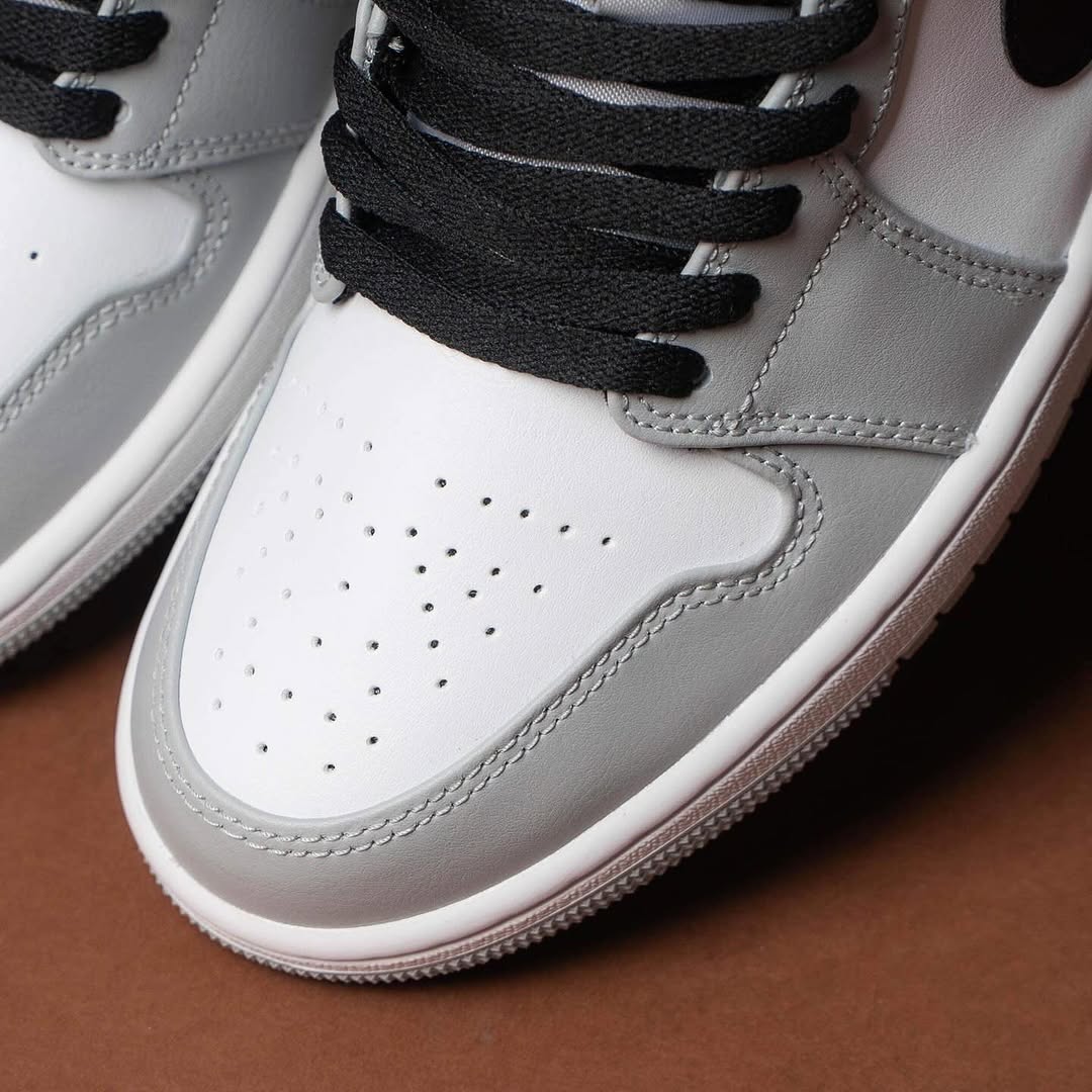Nike Air Jordan 1 Mid "Smoke Grey/Black"