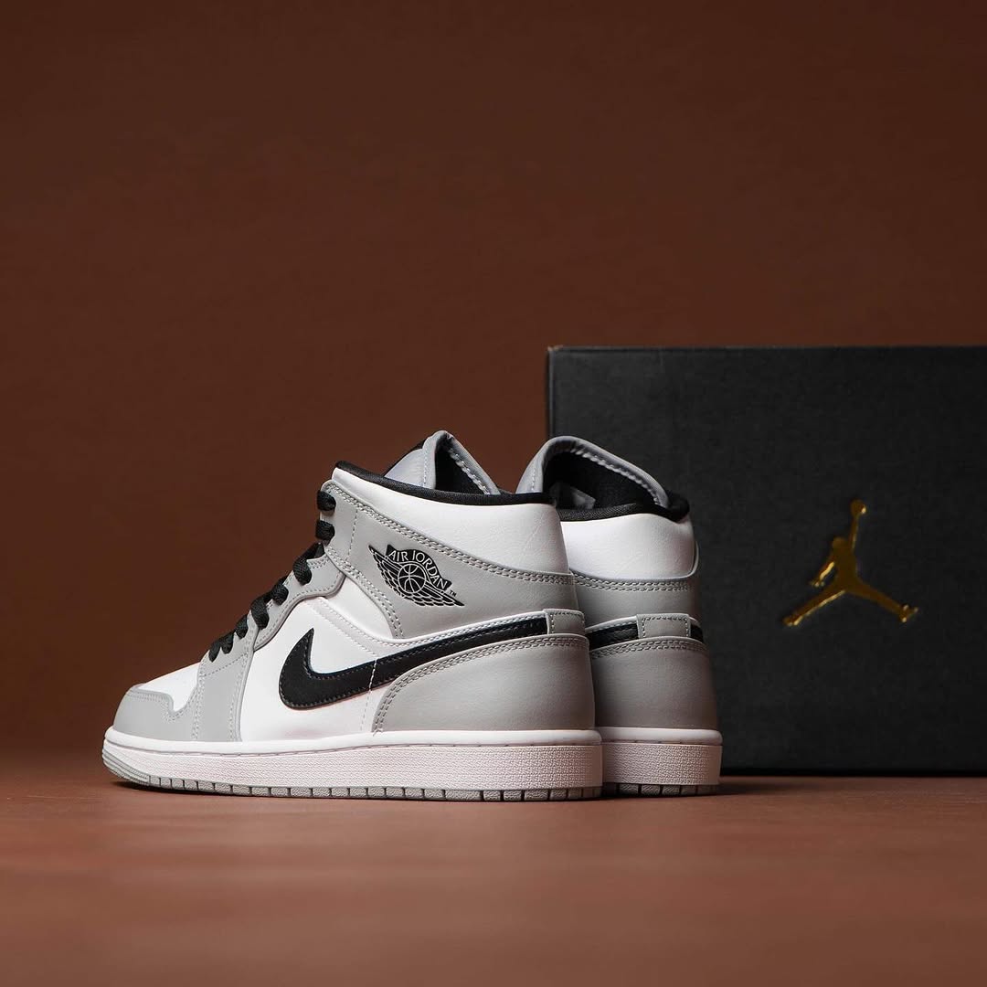 Nike Air Jordan 1 Mid "Smoke Grey/Black"
