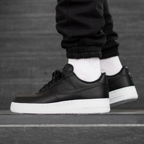 Nike Air Force 1 Low "Blackout Classic