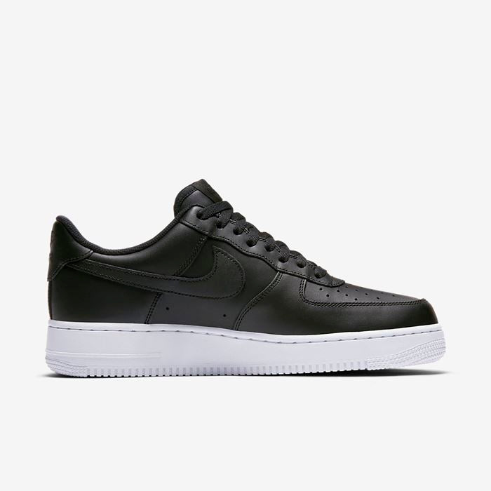 Nike Air Force 1 Low "Blackout Classic