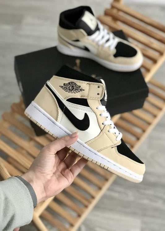 Nike Air Jordan 1 Mid “Sand/Black/White”