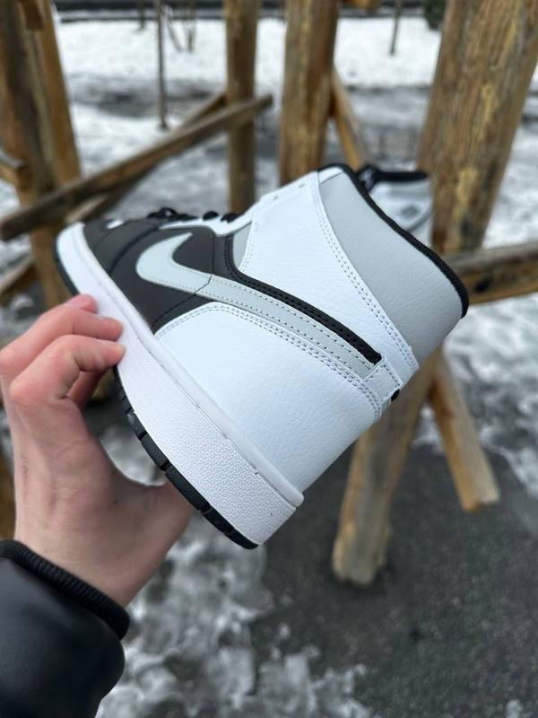 Nike Air Jordan 1 Mid "White/Black/Light Smoke Grey"