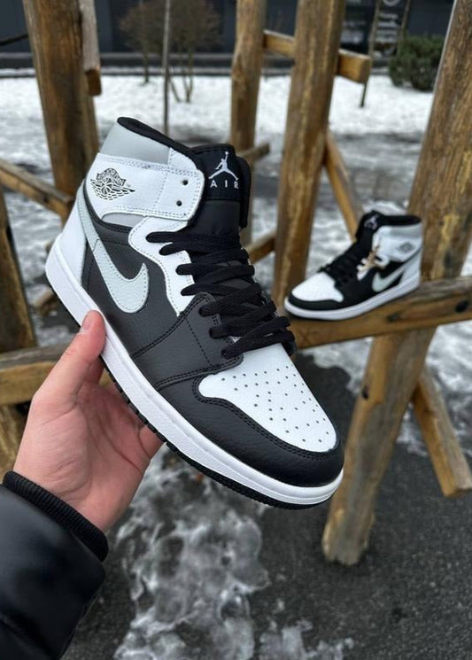 Nike Air Jordan 1 Mid "White/Black/Light Smoke Grey"