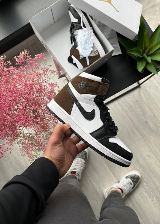 Nike Air Jordan 1 Mid “Mocha Black/White”