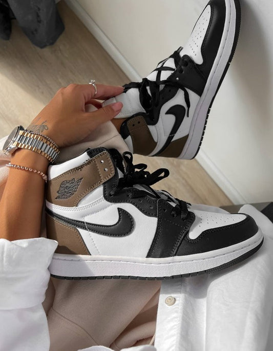Nike Air Jordan 1 Mid “Mocha Black/White”