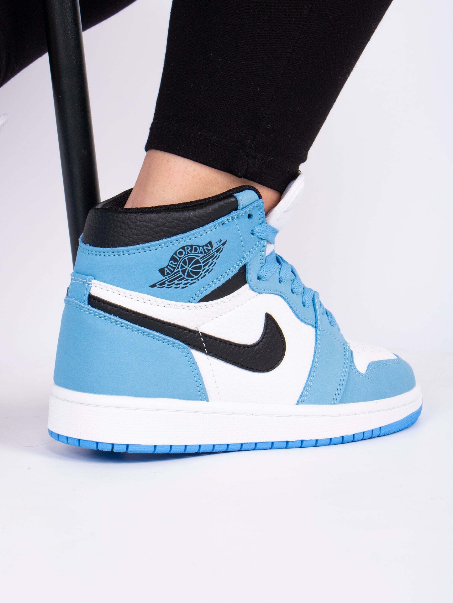 Nike Air Jordan 1 Mid “University Blue/Black”