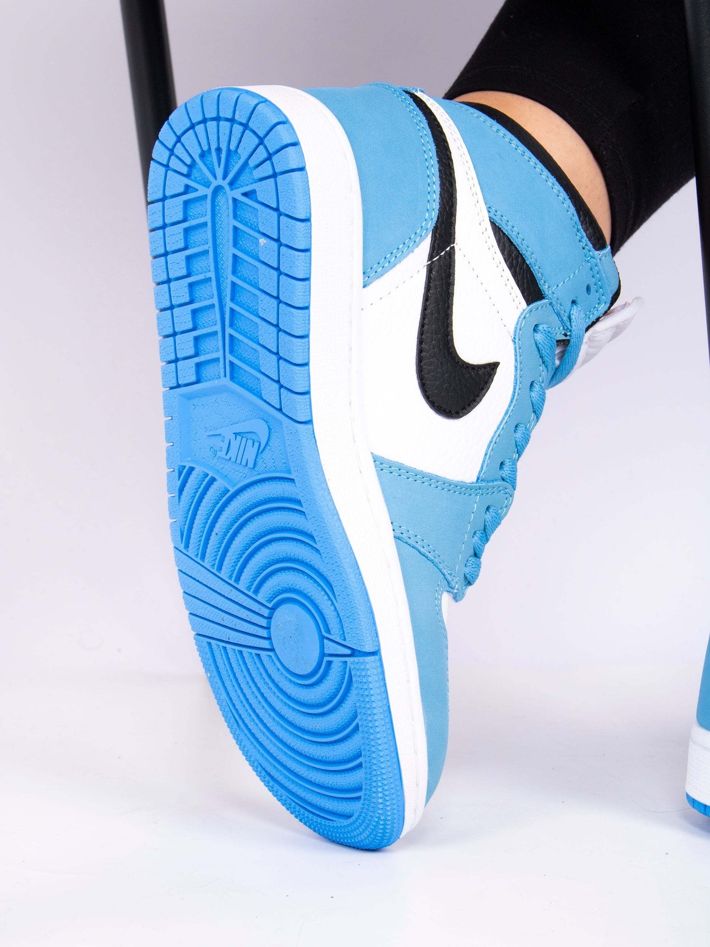 Nike Air Jordan 1 Mid “University Blue/Black”