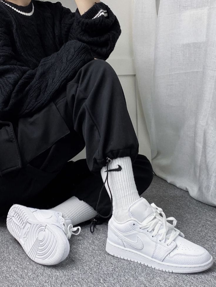 Nike Air Jordan 1 Low "Triple White" – Clean All-White Classic