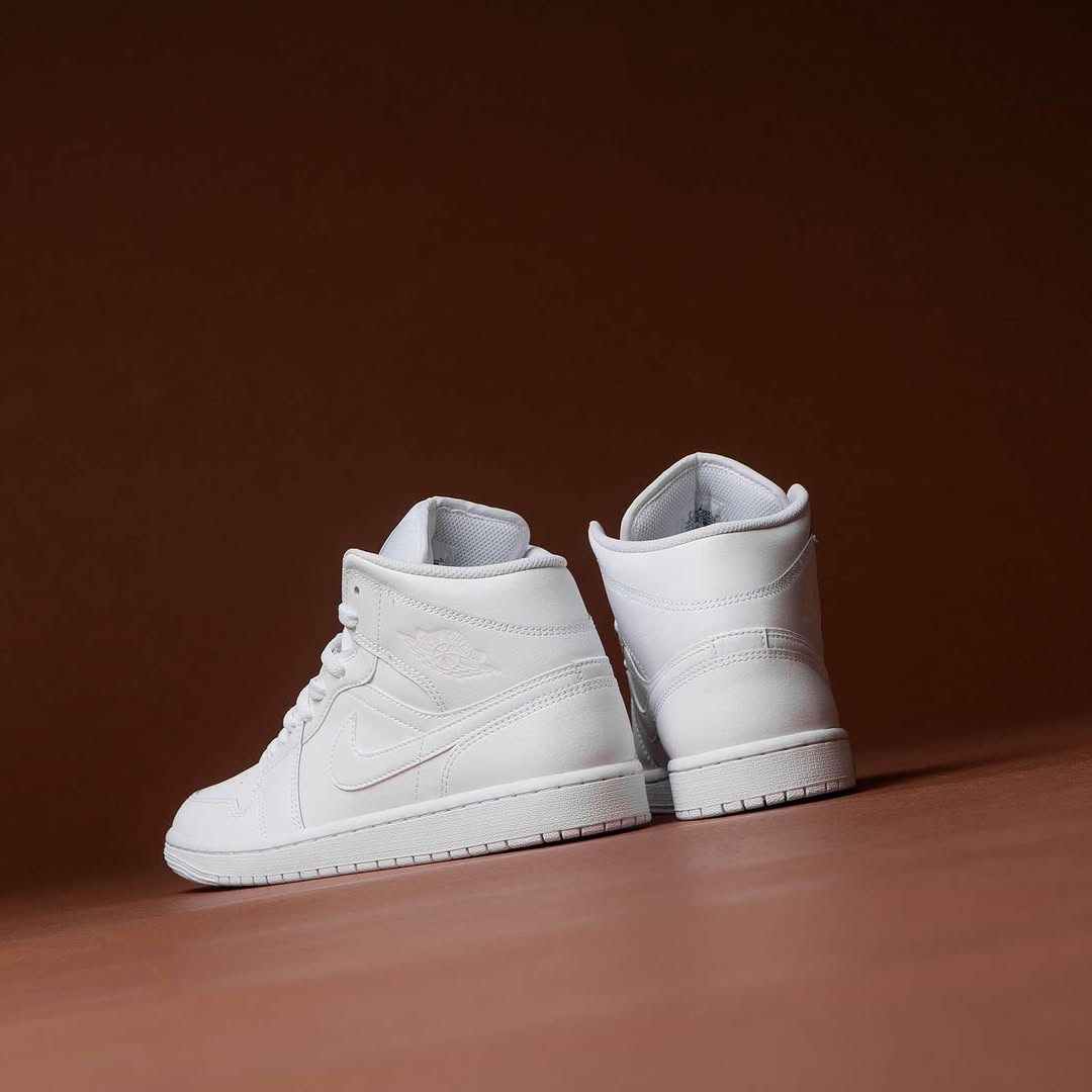 Nike Air Jordan 1 Mid "Triple White"
