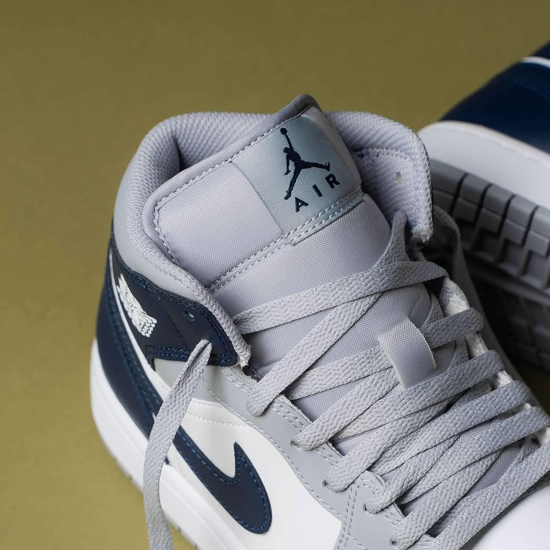 Nike Air Jordan 1 Mid "White/Stealth Grey/Navy"