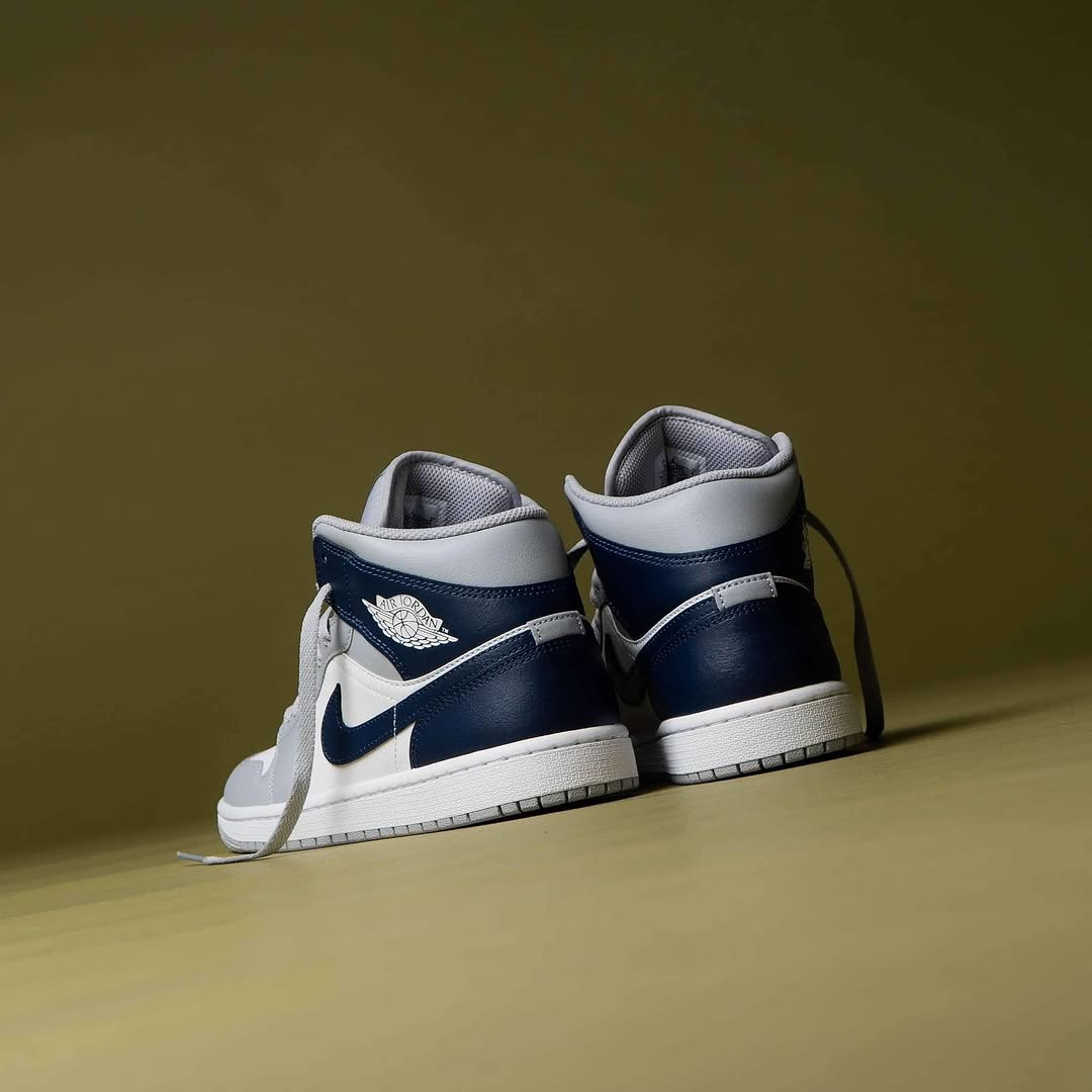 Nike Air Jordan 1 Mid "White/Stealth Grey/Navy"