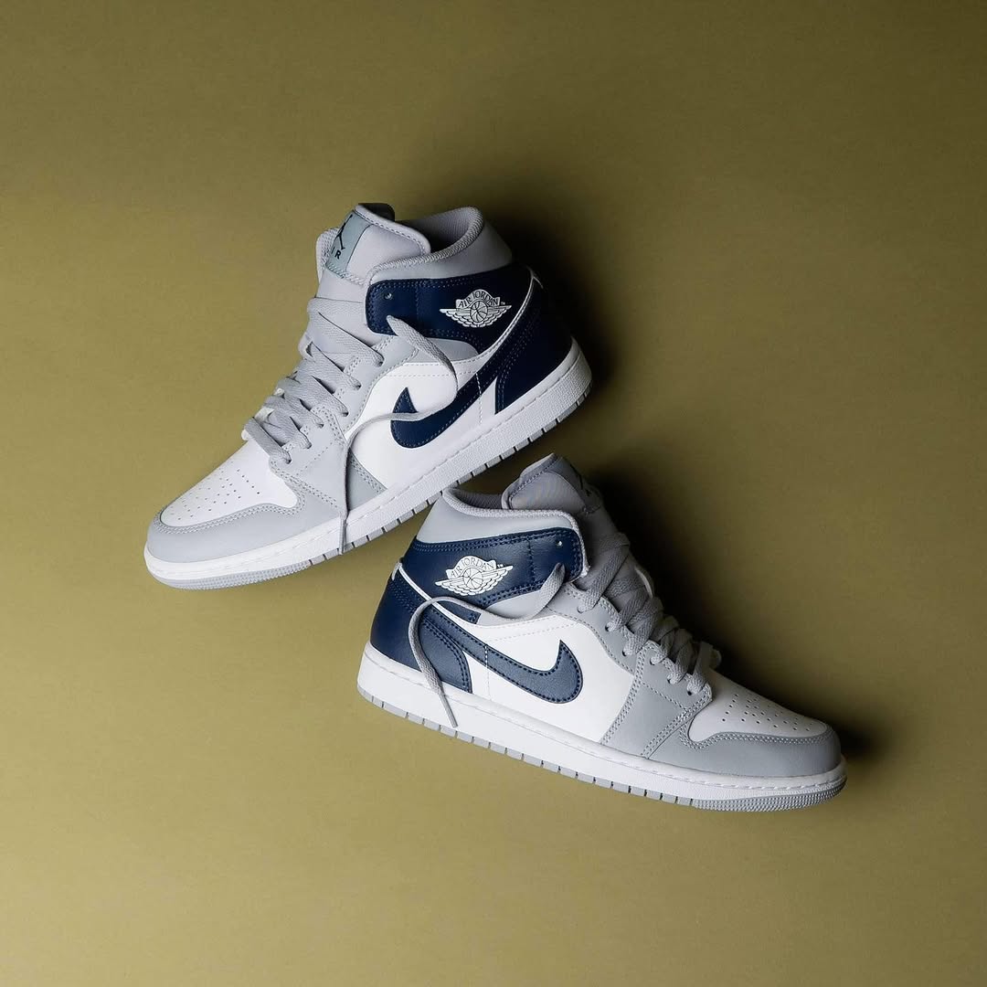 Nike Air Jordan 1 Mid "White/Stealth Grey/Navy"