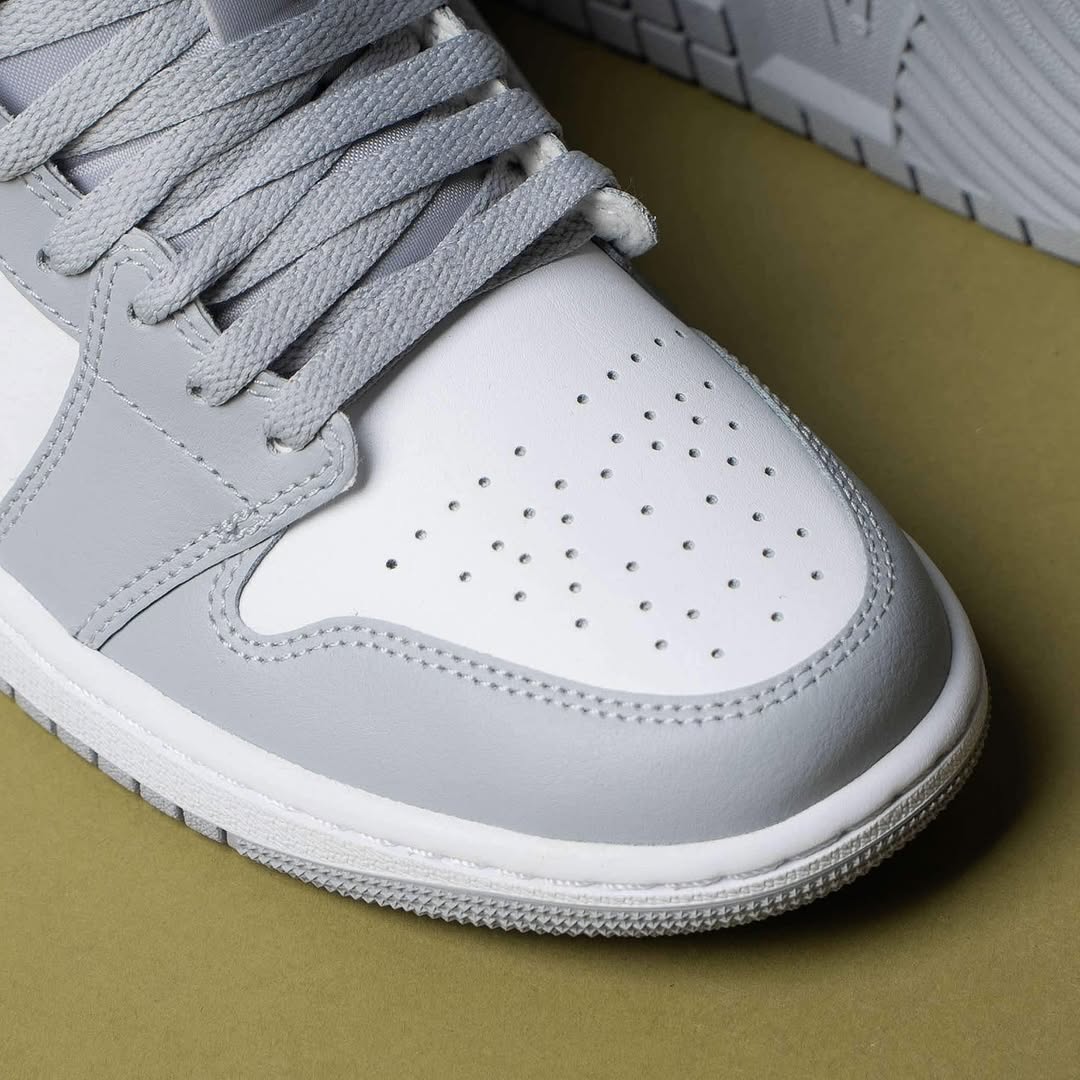 Nike Air Jordan 1 Mid "White/Stealth Grey/Navy"